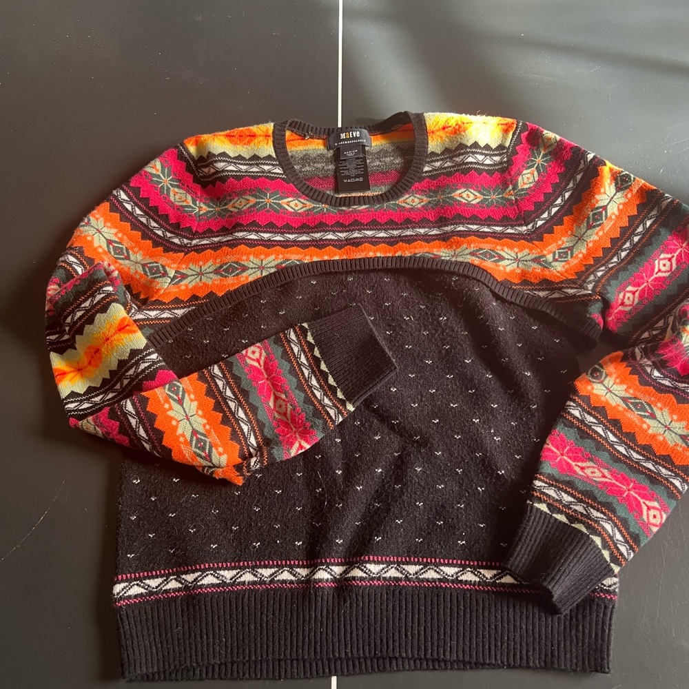 2 piece Abercrombie Maeve shrug set. EUC.  Bright and funky fun colors.